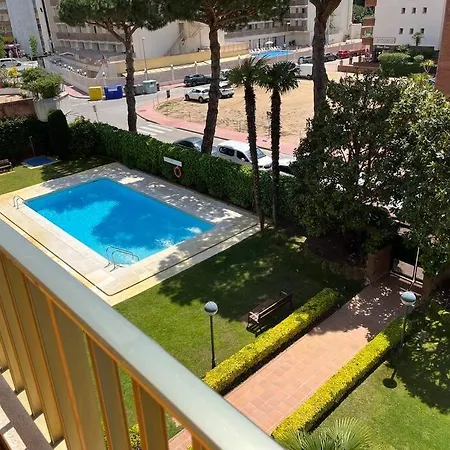 New Flat Near The يوريت دي مار